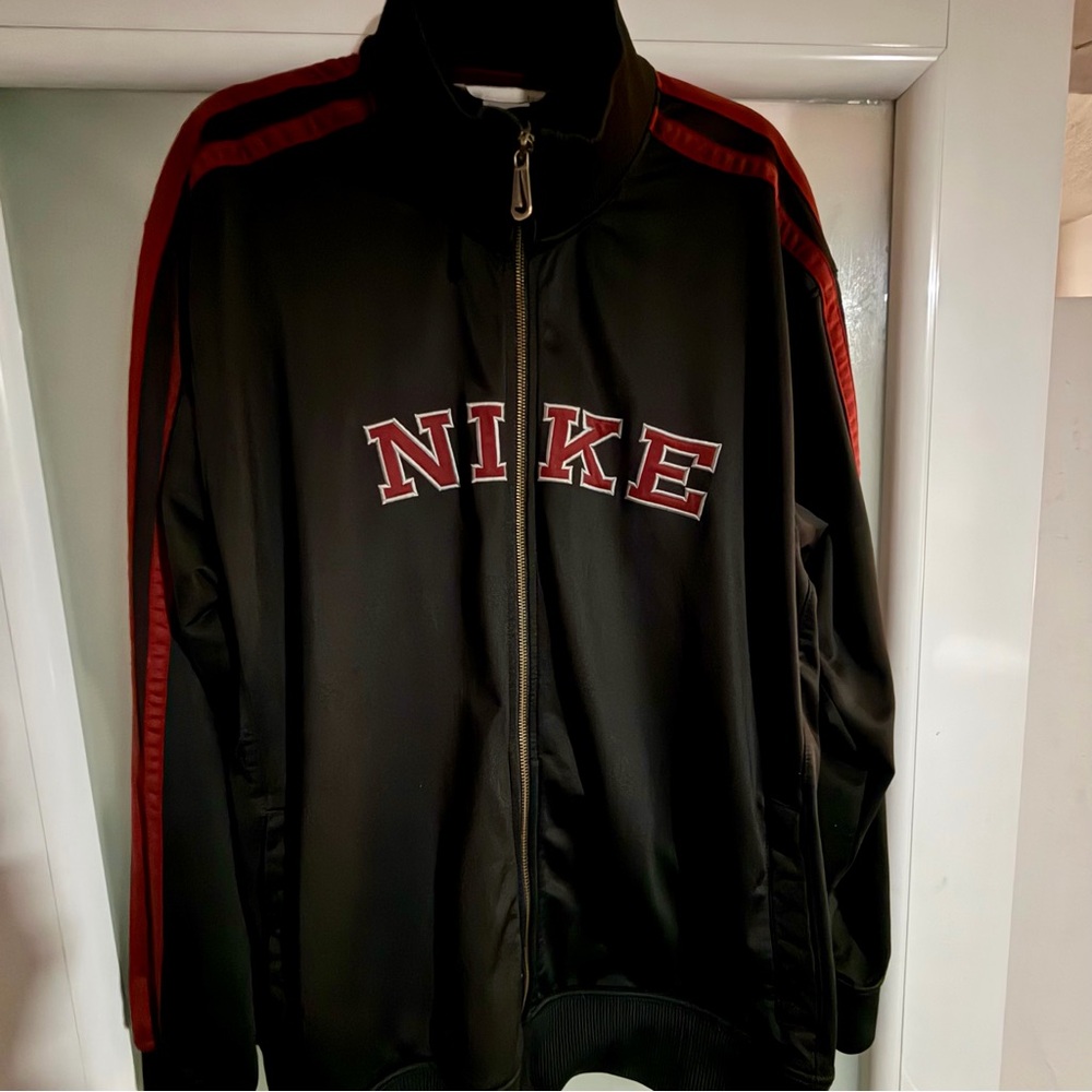 Vintage Nike Men's Black Jacket with Red Accents